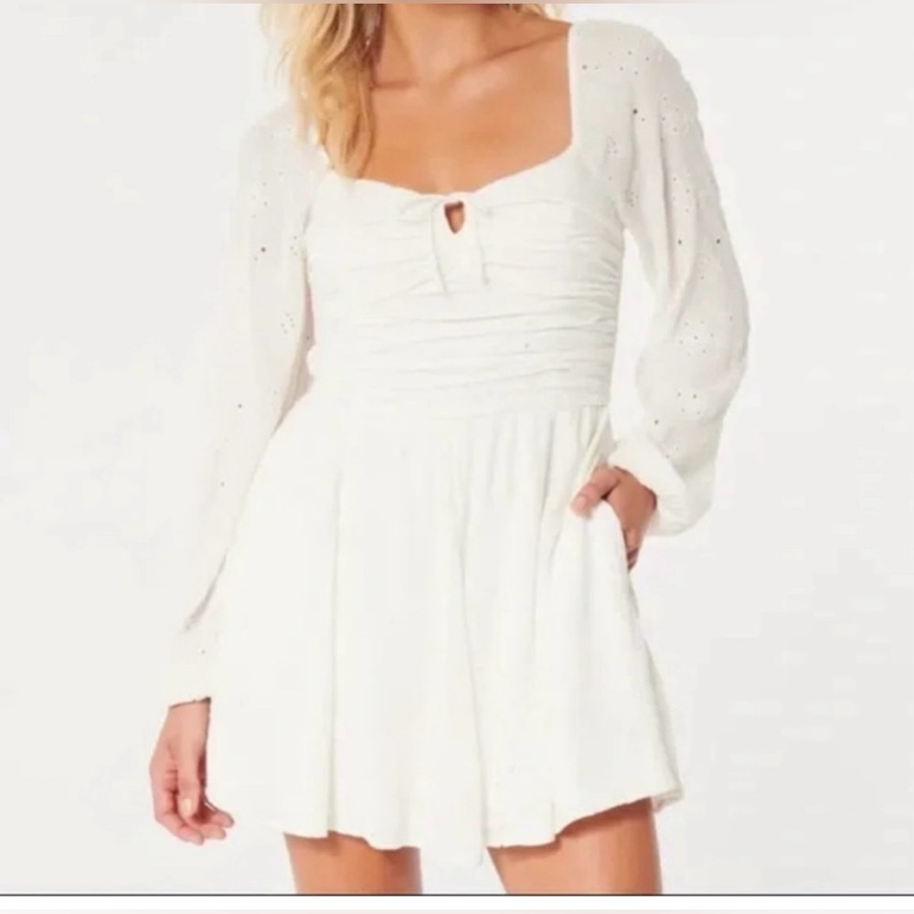 Hollister White Long Sleeve Lace Dress with Shorts. Never Worn.